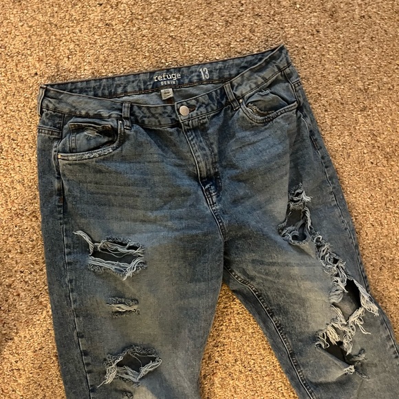 Beautiful Flare Ripped Pants - Picture 4 of 6